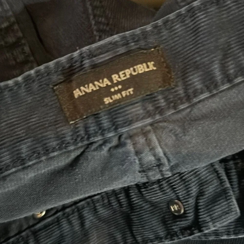 Banana republic Slim Fit Navy Corduroy Preppy Pants size 32‎